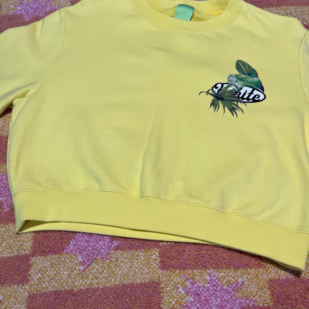 Off-White Yellow Sweatshirt with Leaf Design - Picture 4 of 9